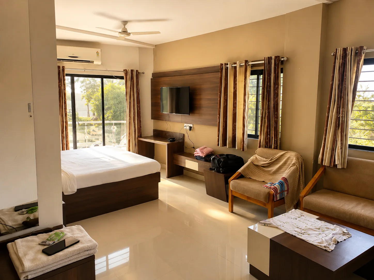 Deluxe room at Toran Hill Resort Saputara
